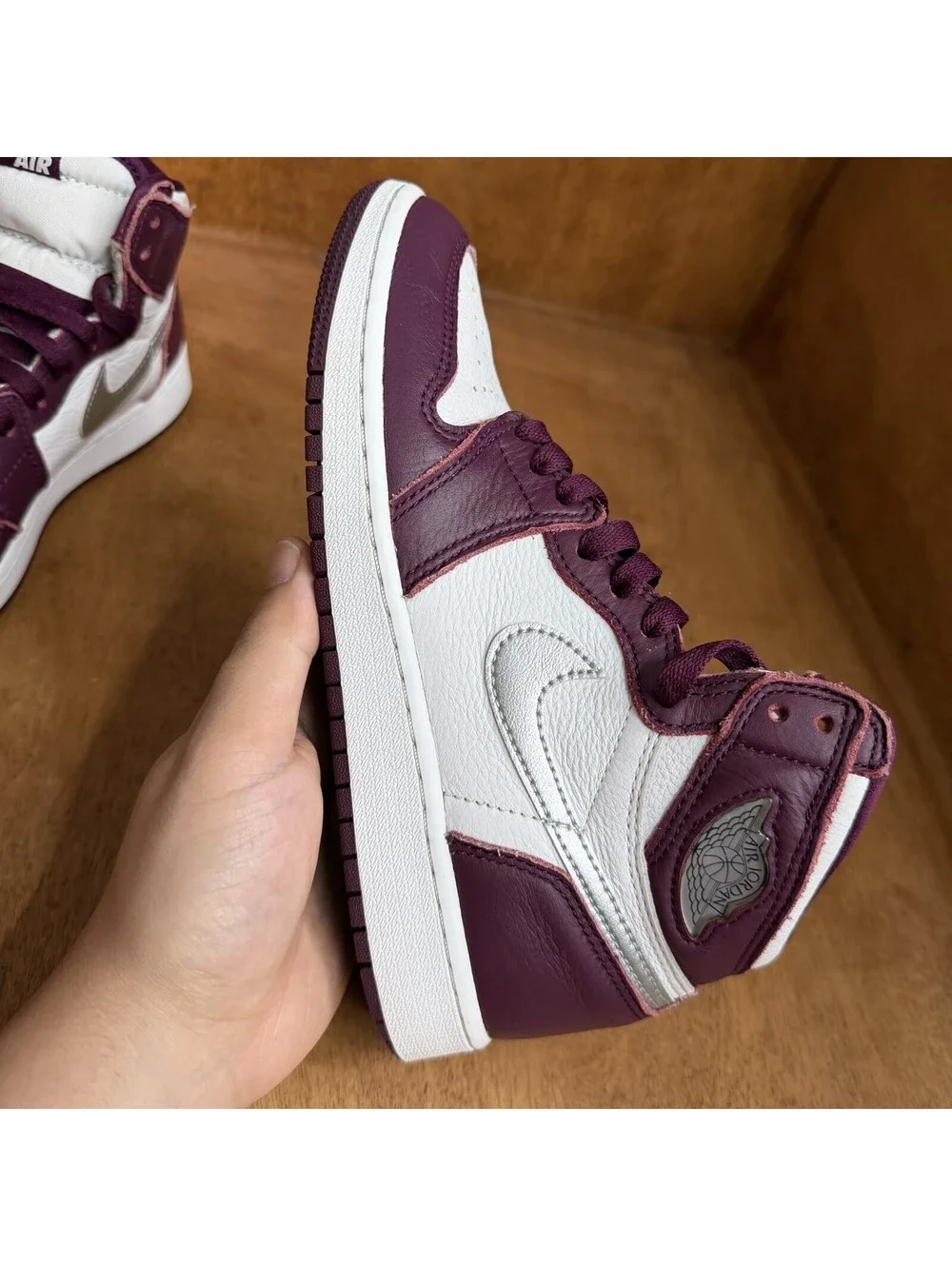 Nike Air Jordan 1 Retro High OG GS Bordeaux Youth Size 5.5Y Sneakers 575441-611